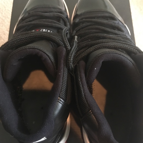 Air Jordan Retro Eleven Bred 2012 - Picture 5 of 6